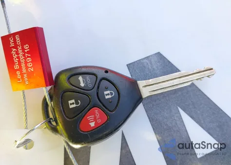 2009 Toyota Camry Le z USA, uszkodzony, nr VIN 4T1BE46K49U400557